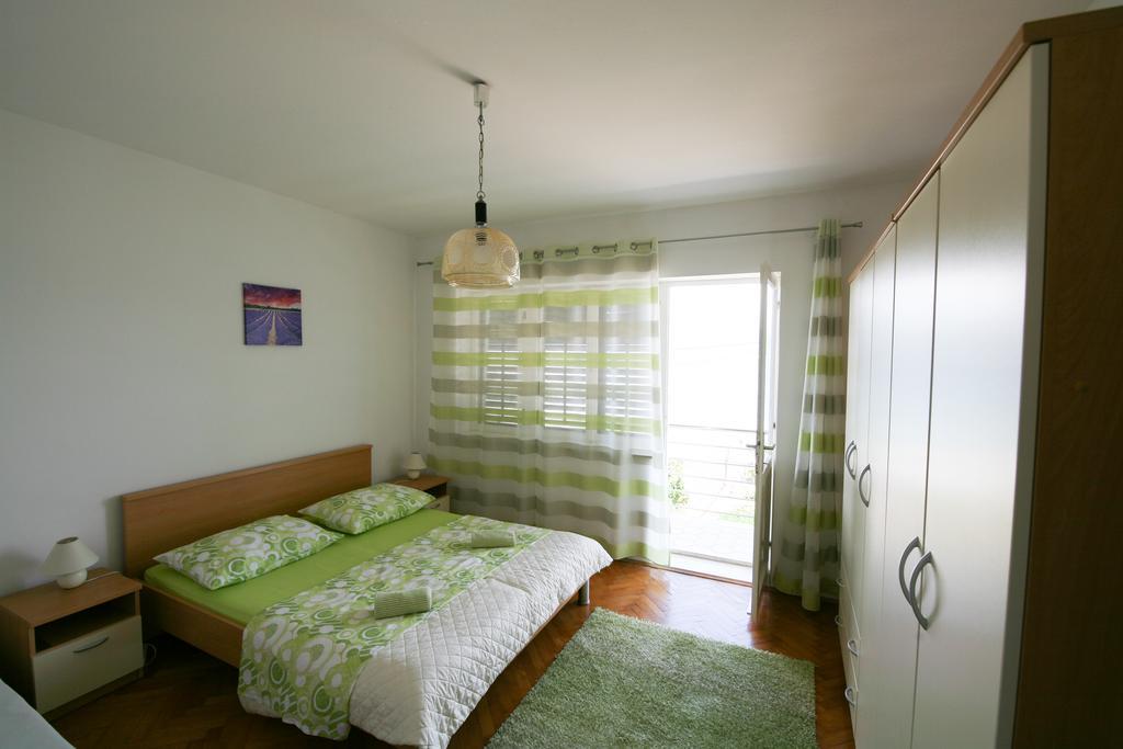 Apartment Merica Slatine Eksteriør bilde